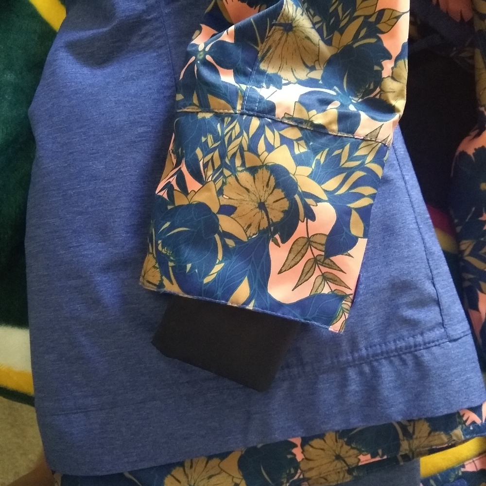 Roxy Women's Ski Jacket - image 4